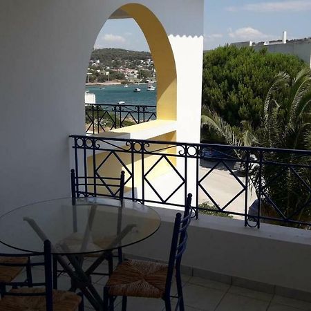 The Swan And The Gull, Porto Rafti Yacht Harbor Apartment Luaran gambar