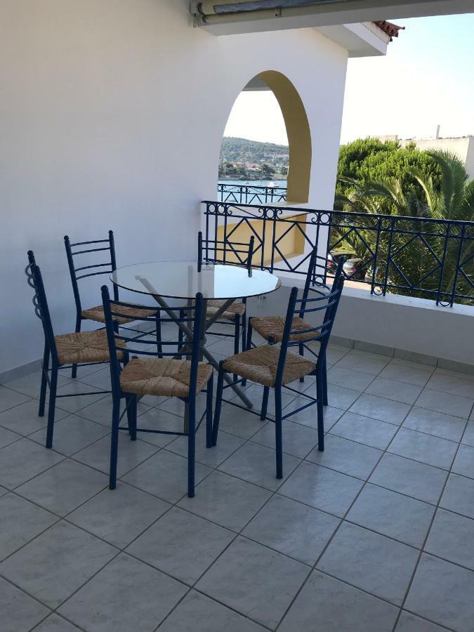 The Swan And The Gull, Porto Rafti Yacht Harbor Apartment Luaran gambar